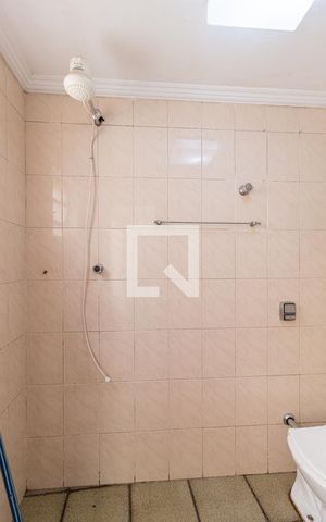 Casa à venda com 224m², 5 quartos e 3 vagasBanheiro de serviço