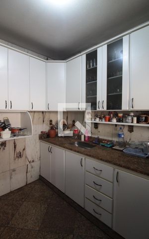 Apartamento à venda com 130m², 4 quartos e 2 vagasCozinha