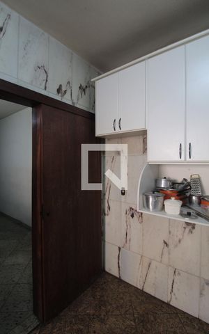 Apartamento à venda com 130m², 4 quartos e 2 vagasCozinha