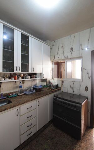 Apartamento à venda com 130m², 4 quartos e 2 vagasCozinha