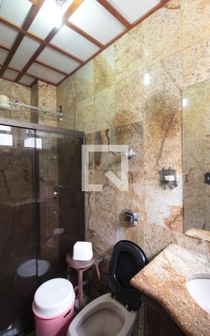 Apartamento à venda com 130m², 4 quartos e 2 vagasBanheiro da Suite