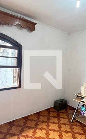 Casa para alugar com 196m², 3 quartos e 3 vagas Casa para alugar com 196m², 3 quartos e 3 vagasQuarto 2