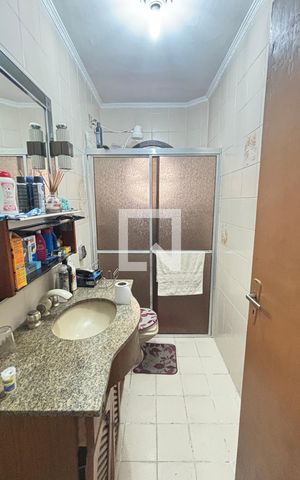 Casa para alugar com 196m², 3 quartos e 3 vagas Casa para alugar com 196m², 3 quartos e 3 vagasBanheiro