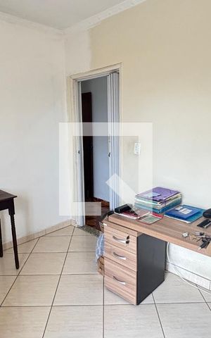 Casa para alugar com 196m², 3 quartos e 3 vagas Casa para alugar com 196m², 3 quartos e 3 vagasQuarto 1