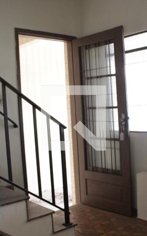 Casa à venda com 176m², 4 quartos e 2 vagasSala
