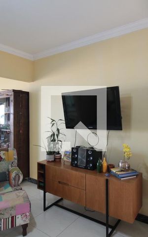 Casa à venda com 492m², 3 quartos e 3 vagasSala