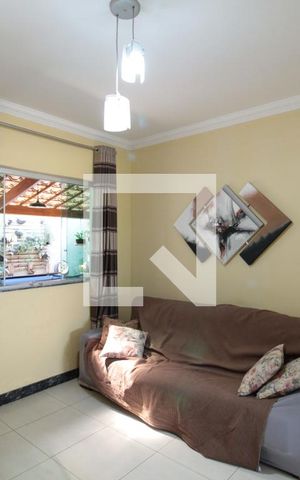 Casa à venda com 492m², 3 quartos e 3 vagasSala