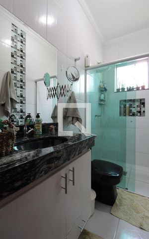Casa à venda com 492m², 3 quartos e 3 vagasBanheiro Social