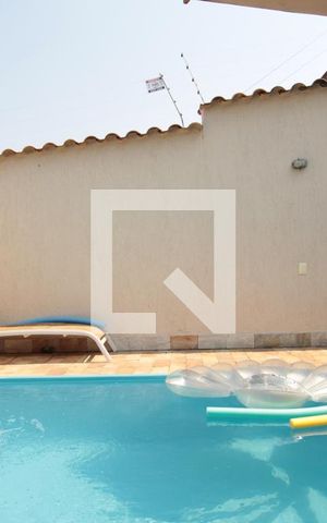 Casa à venda com 492m², 3 quartos e 3 vagasPiscina