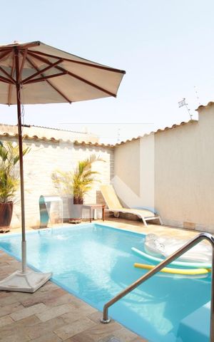 Casa à venda com 492m², 3 quartos e 3 vagasPiscina