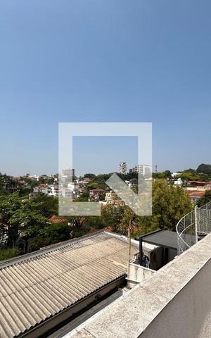 Casa para alugar com 500m², 6 quartos e 2 vagas Casa para alugar com 500m², 6 quartos e 2 vagasVista da casa 1