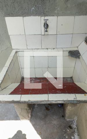 Casa para alugar com 40m², 1 quarto e 1 vagaÁrea de Serviço