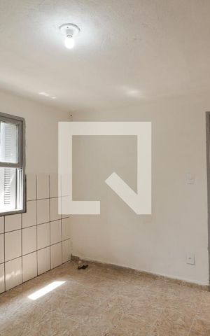 Casa para alugar com 40m², 1 quarto e 1 vagaSala/Quarto