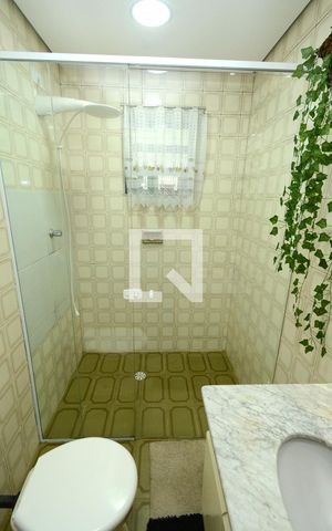 Casa à venda com 232m², 3 quartos e 4 vagasBanheiro da Suíte