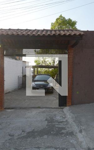 Casa à venda com 232m², 3 quartos e 4 vagasFachada