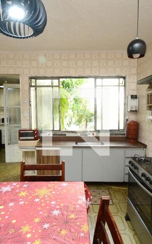 Casa à venda com 232m², 3 quartos e 4 vagasCozinha