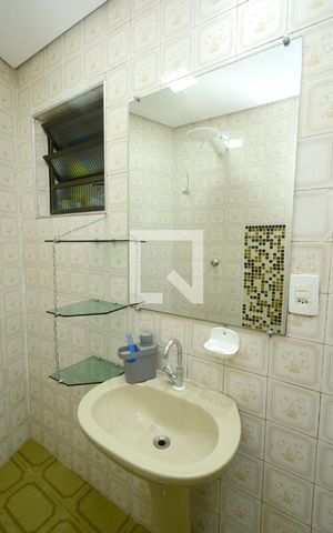 Casa à venda com 232m², 3 quartos e 4 vagasBanheiro