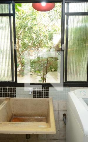 Casa à venda com 232m², 3 quartos e 4 vagasÁrea de Serviço
