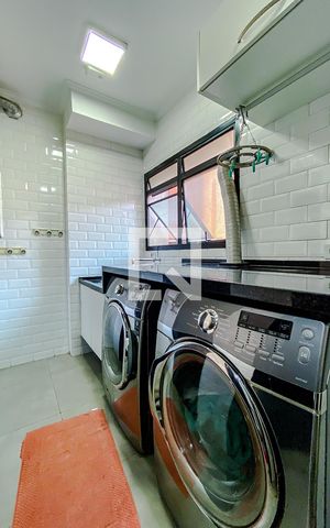 Apartamento para alugar com 200m², 4 quartos e 3 vagasÁrea de Serviço