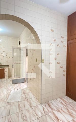 Casa à venda com 200m², 6 quartos e 3 vagas Casa à venda com 200m², 6 quartos e 3 vagasCozinha