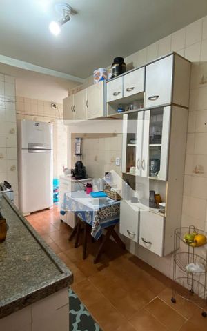 Casa à venda com 200m², 6 quartos e 3 vagas Casa à venda com 200m², 6 quartos e 3 vagasBanheiro casa 2