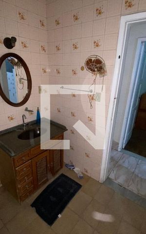 Casa à venda com 200m², 6 quartos e 3 vagas Casa à venda com 200m², 6 quartos e 3 vagasBanheiro