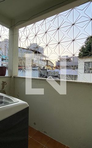Casa à venda com 200m², 6 quartos e 3 vagas Casa à venda com 200m², 6 quartos e 3 vagasÁrea de Serviço casa 2