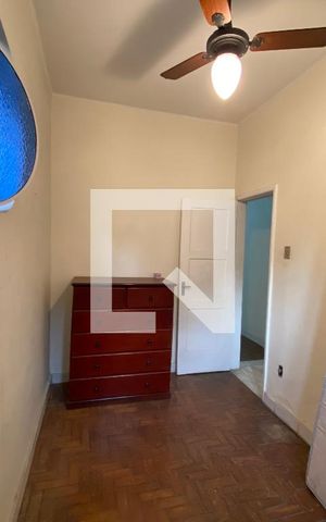 Casa à venda com 200m², 6 quartos e 3 vagas Casa à venda com 200m², 6 quartos e 3 vagasQuarto 2