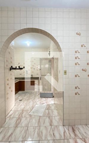Casa à venda com 200m², 6 quartos e 3 vagas Casa à venda com 200m², 6 quartos e 3 vagasCozinha