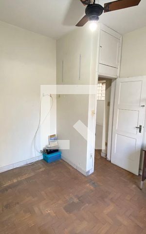 Casa à venda com 200m², 6 quartos e 3 vagas Casa à venda com 200m², 6 quartos e 3 vagasQuarto 1
