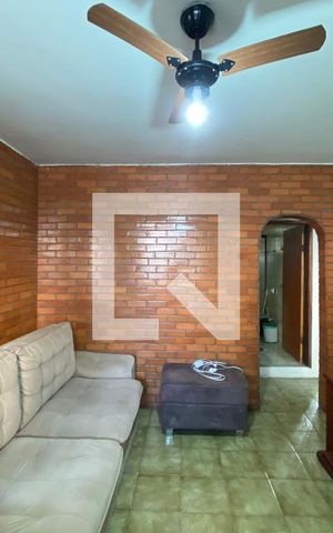 Casa à venda com 200m², 6 quartos e 3 vagas Casa à venda com 200m², 6 quartos e 3 vagasSala 2 casa 2