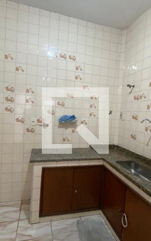Casa à venda com 200m², 6 quartos e 3 vagas Casa à venda com 200m², 6 quartos e 3 vagasCozinha