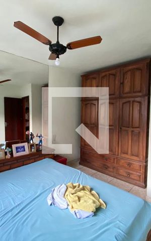 Casa à venda com 200m², 6 quartos e 3 vagas Casa à venda com 200m², 6 quartos e 3 vagasQuarto 6 casa 2