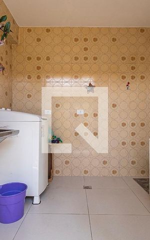 Casa para alugar com 250m², 3 quartos e 4 vagas Casa para alugar com 250m², 3 quartos e 4 vagasEdícula - Lavanderia
