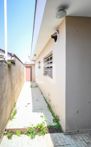 Casa à venda com 110m², 1 quarto e sem vaga Casa à venda com 110m², 1 quarto e sem vagaCorredor