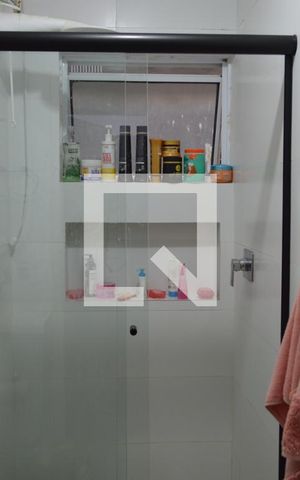 Apartamento à venda com 80m², 4 quartos e sem vagaBanheiro