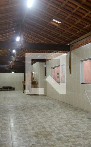 Casa à venda com 240m², 3 quartos e 2 vagas Casa à venda com 240m², 3 quartos e 2 vagasÁrea Gourmet