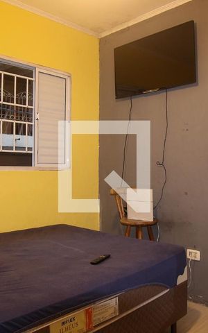 Casa à venda com 240m², 3 quartos e 2 vagas Casa à venda com 240m², 3 quartos e 2 vagasQuarto