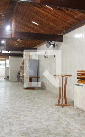 Casa à venda com 240m², 3 quartos e 2 vagas Casa à venda com 240m², 3 quartos e 2 vagasÁrea Gourmet