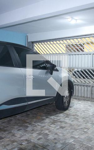 Casa à venda com 240m², 3 quartos e 2 vagas Casa à venda com 240m², 3 quartos e 2 vagasGaragem