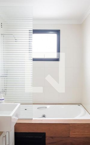 Apartamento à venda com 165m², 3 quartos e 2 vagasBanheiro da suíte