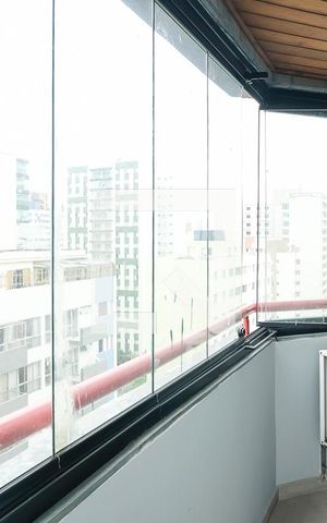 Apartamento à venda com 165m², 3 quartos e 2 vagasVaranda