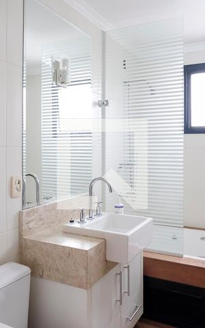 Apartamento à venda com 165m², 3 quartos e 2 vagasBanheiro da suíte