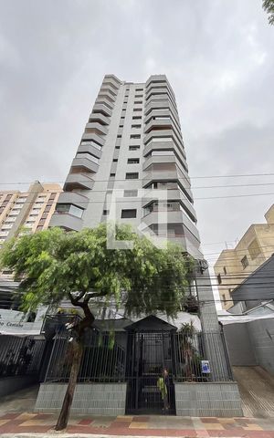 Apartamento à venda com 165m², 3 quartos e 2 vagasFachada + plaquinha