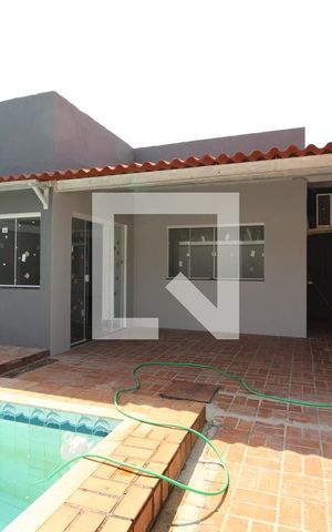 Casa de condomínio à venda com 500m², 4 quartos e 2 vagasFrente