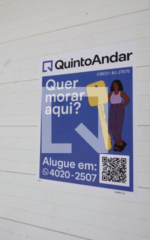 Casa de condomínio à venda com 500m², 4 quartos e 2 vagasPlaca de Anúncio Quinto Andar