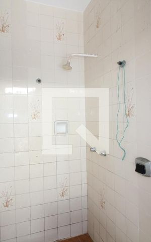 Casa de condomínio à venda com 500m², 4 quartos e 2 vagasBanheiro de Serviço
