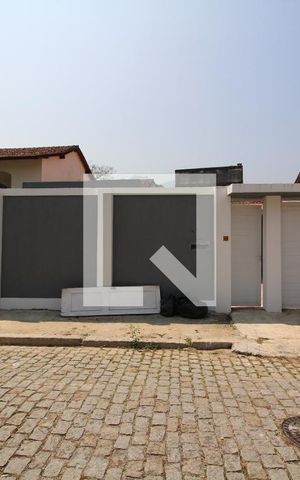 Casa de condomínio à venda com 500m², 4 quartos e 2 vagasFachada