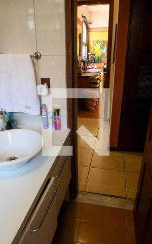 Casa de condomínio à venda com 500m², 7 quartos e 2 vagas Casa de condomínio à venda com 500m², 7 quartos e 2 vagasBanheiro Social 2