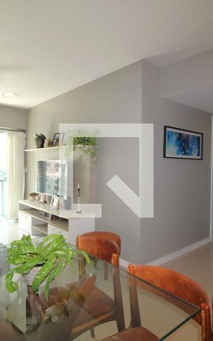 Apartamento à venda com 76m², 2 quartos e 1 vagaSala